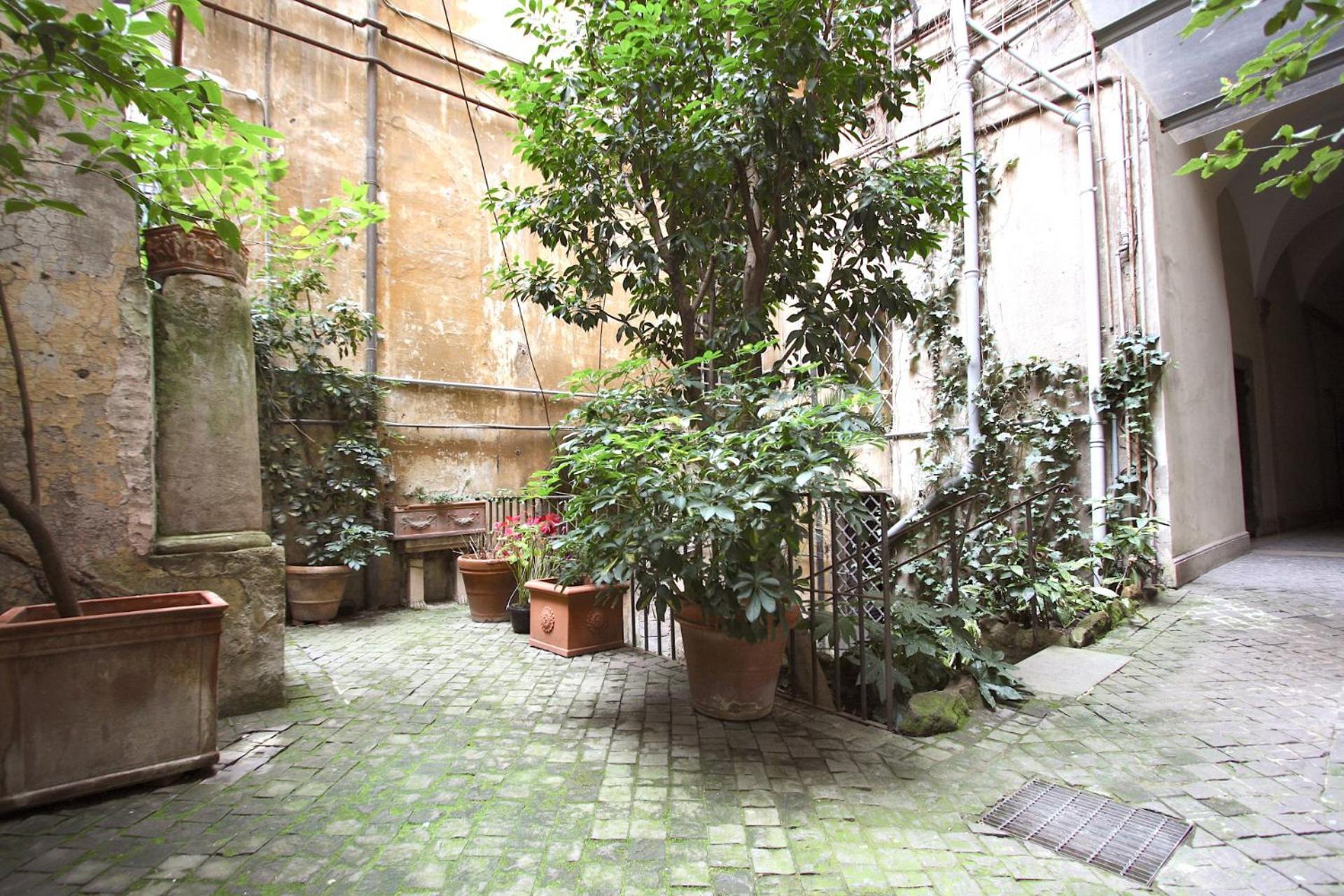 Navona Large 1br House *