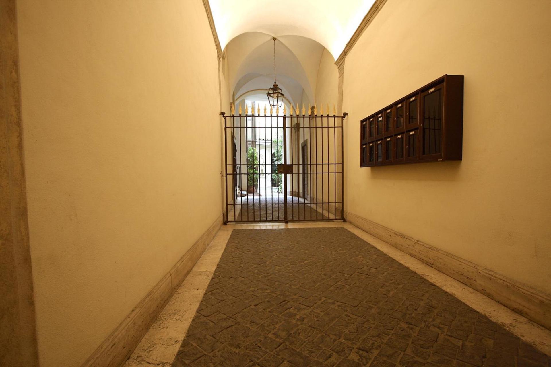 Navona Large 1br House Apartment *